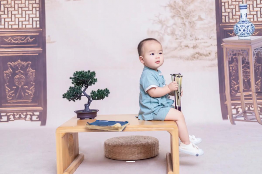 呼和浩特孕妇肚子上的黑线
